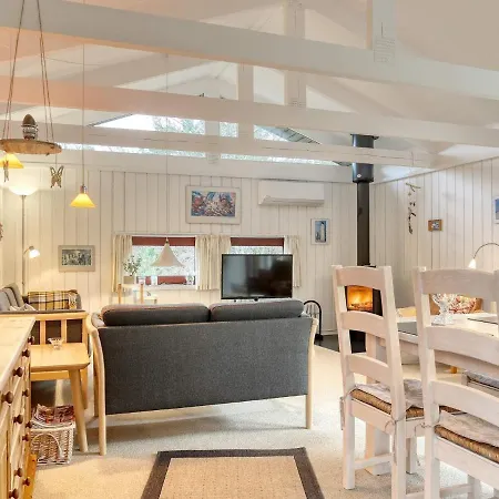 Holiday home Holiday Lxix